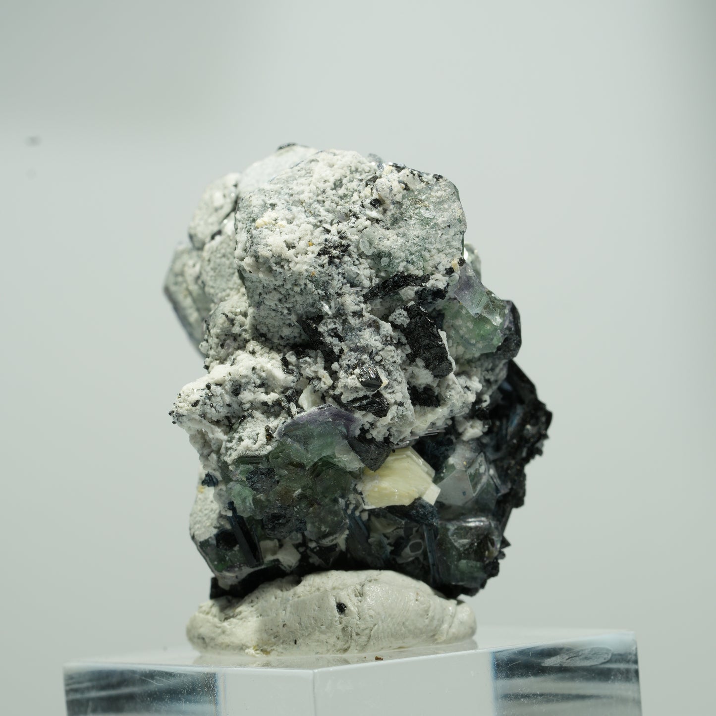 Phantom Fluorit hexagonal, Schörl Turmalin, Muskovit Erongo, Namibia 18*15*14mm #13571