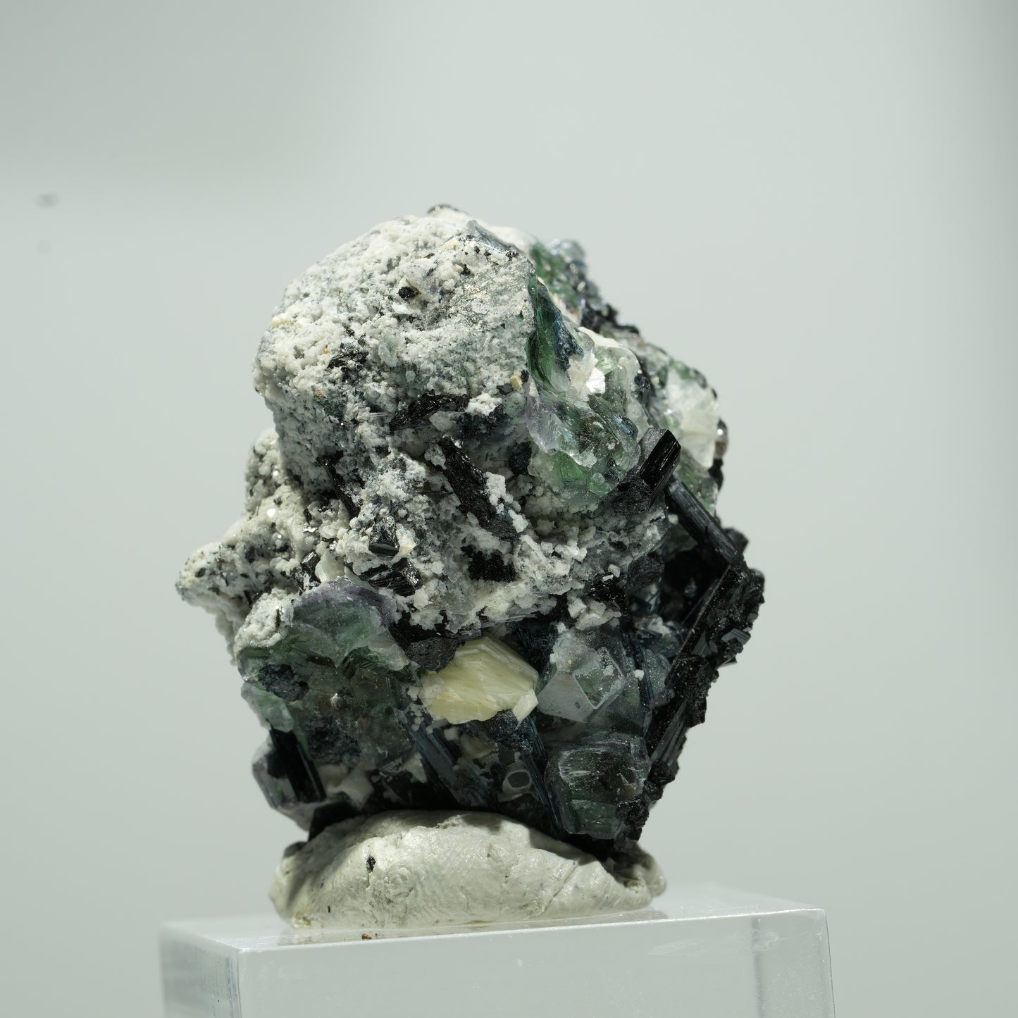 Phantom Fluorit hexagonal, Schörl Turmalin, Muskovit Erongo, Namibia 18*15*14mm #13571