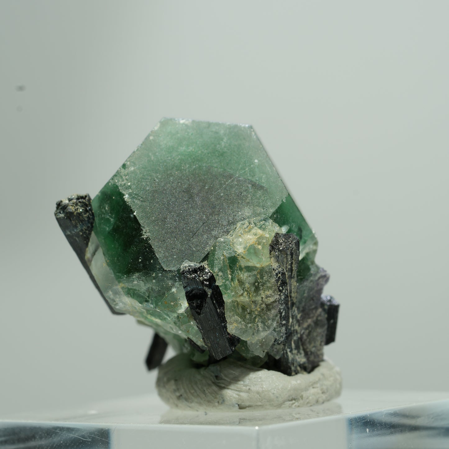 Phantom Fluorit hexagonal, Schörl Turmalin Stufe Erongo, Namibia 13*12*9mm #13577