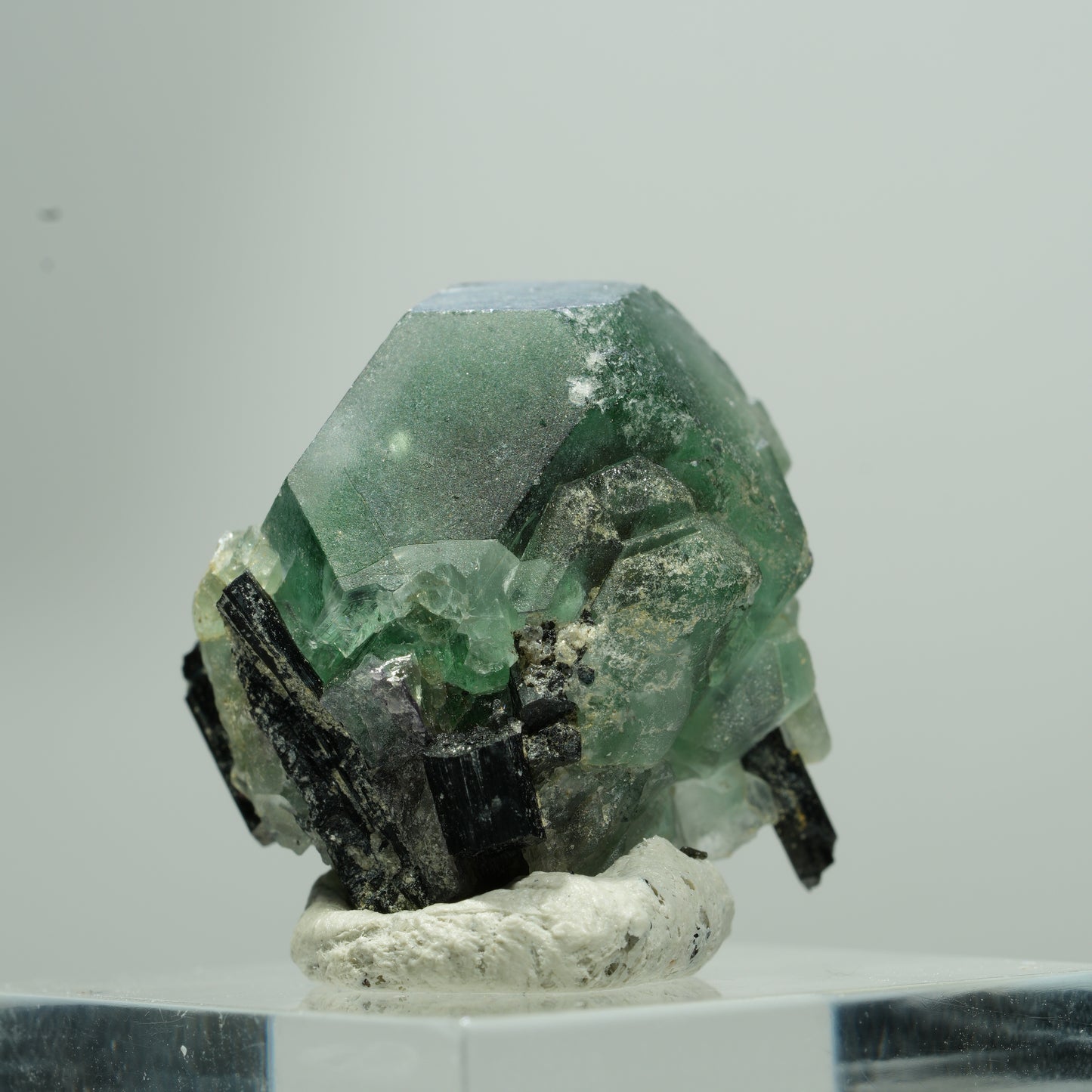 Phantom Fluorit hexagonal, Schörl Turmalin Stufe Erongo, Namibia 13*12*9mm #13577