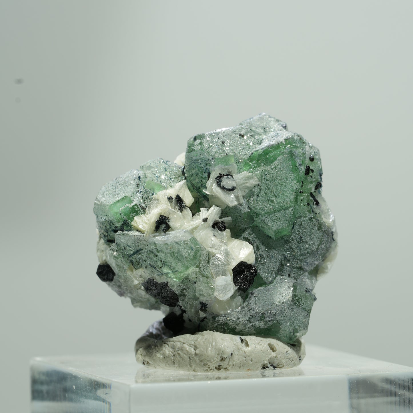 Phantom Fluorit Würfel, Schörl Turmalin, Muskovit Erongo, Namibia 12*12*8mm #13578