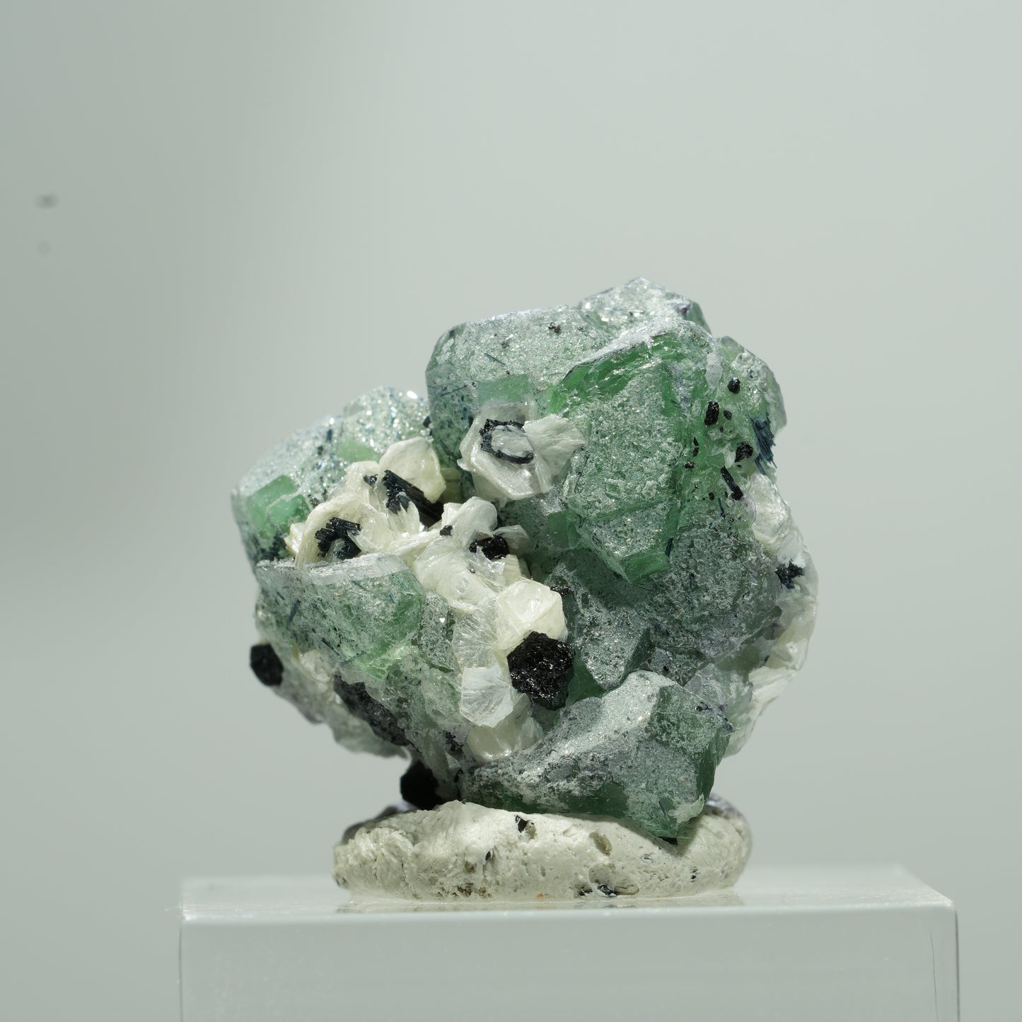 Phantom Fluorit Würfel, Schörl Turmalin, Muskovit Erongo, Namibia 12*12*8mm #13578