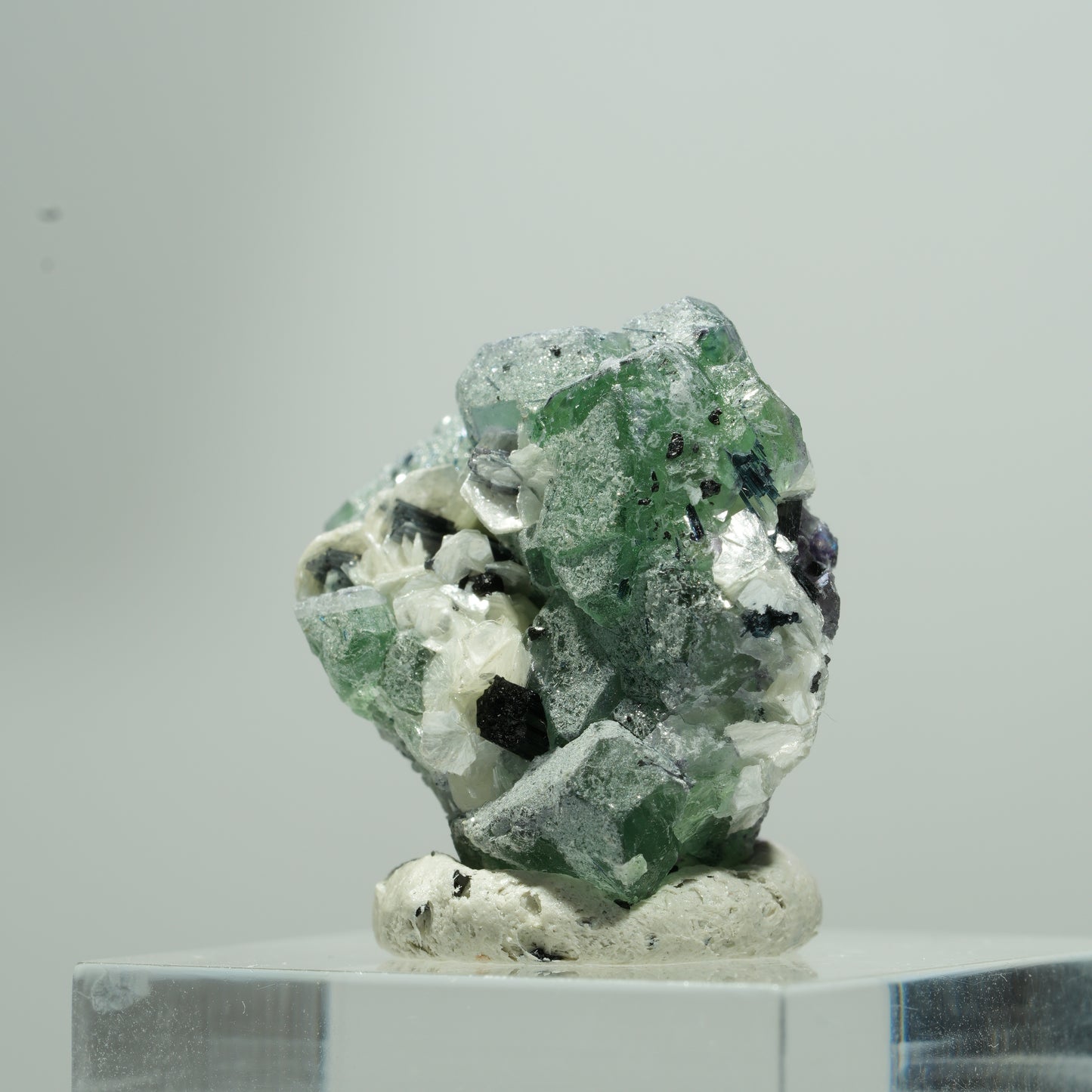 Phantom Fluorit Würfel, Schörl Turmalin, Muskovit Erongo, Namibia 12*12*8mm #13578