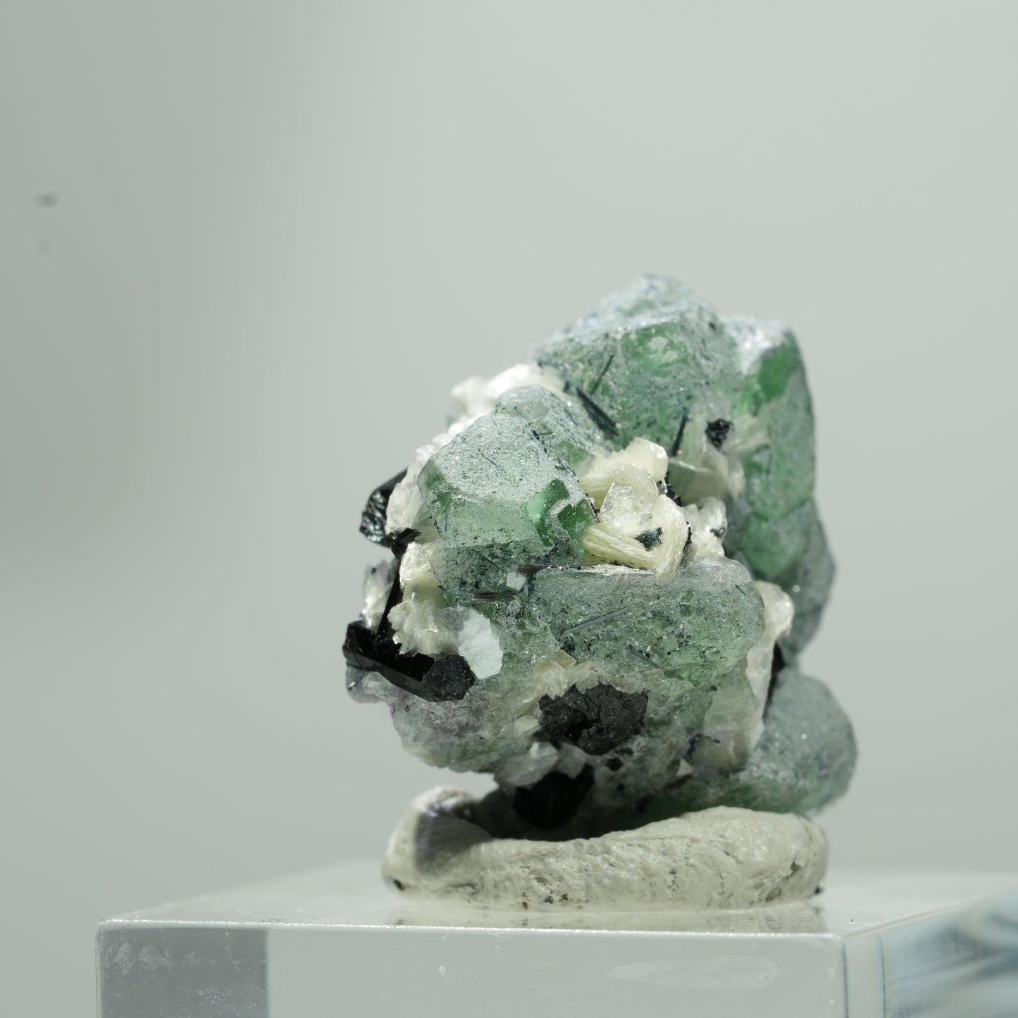 Phantom Fluorit Würfel, Schörl Turmalin, Muskovit Erongo, Namibia 12*12*8mm #13578