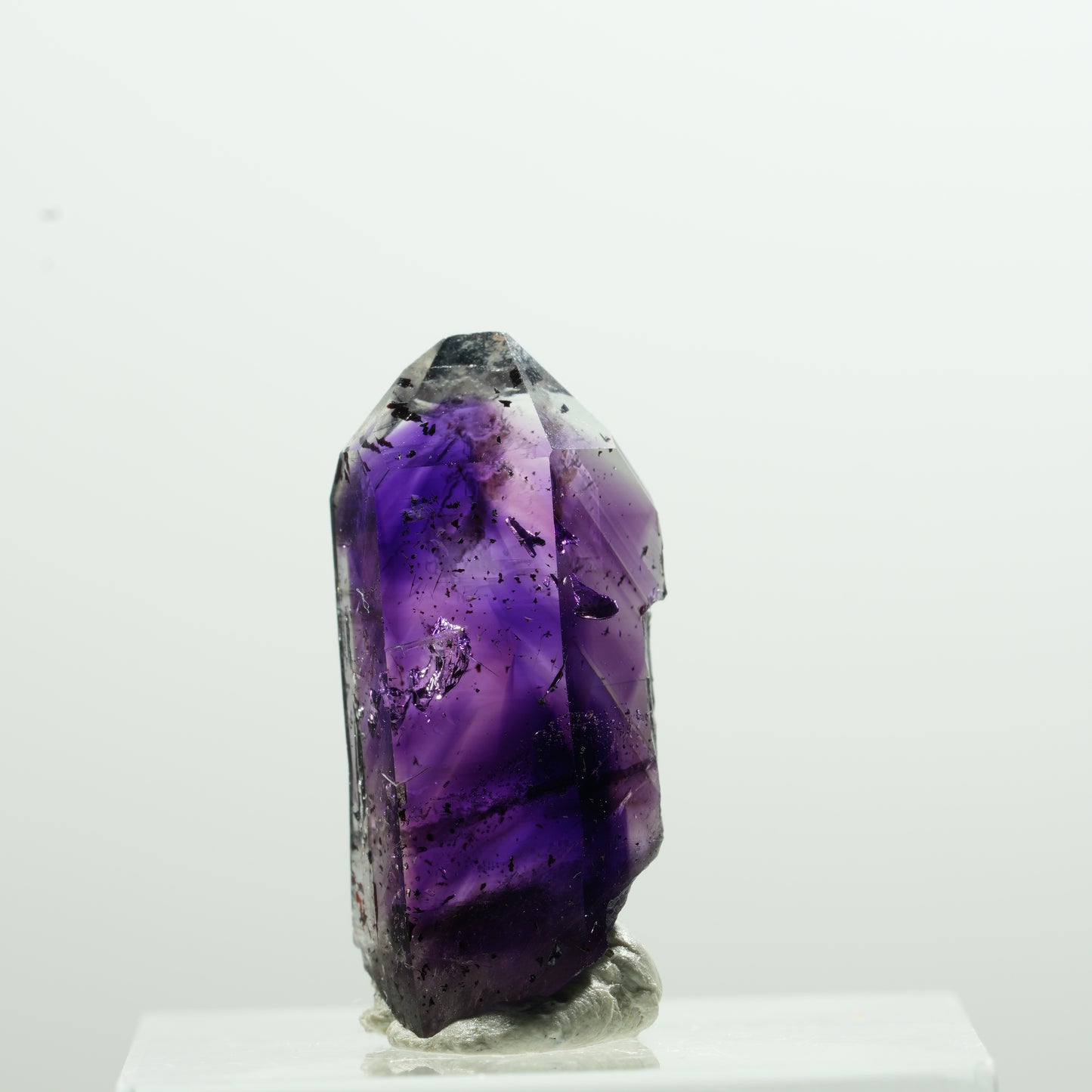 Seltene Harlekin Phantom Amethyst Spitze Goboboseb, Namibia 24*11*7mm #13600
