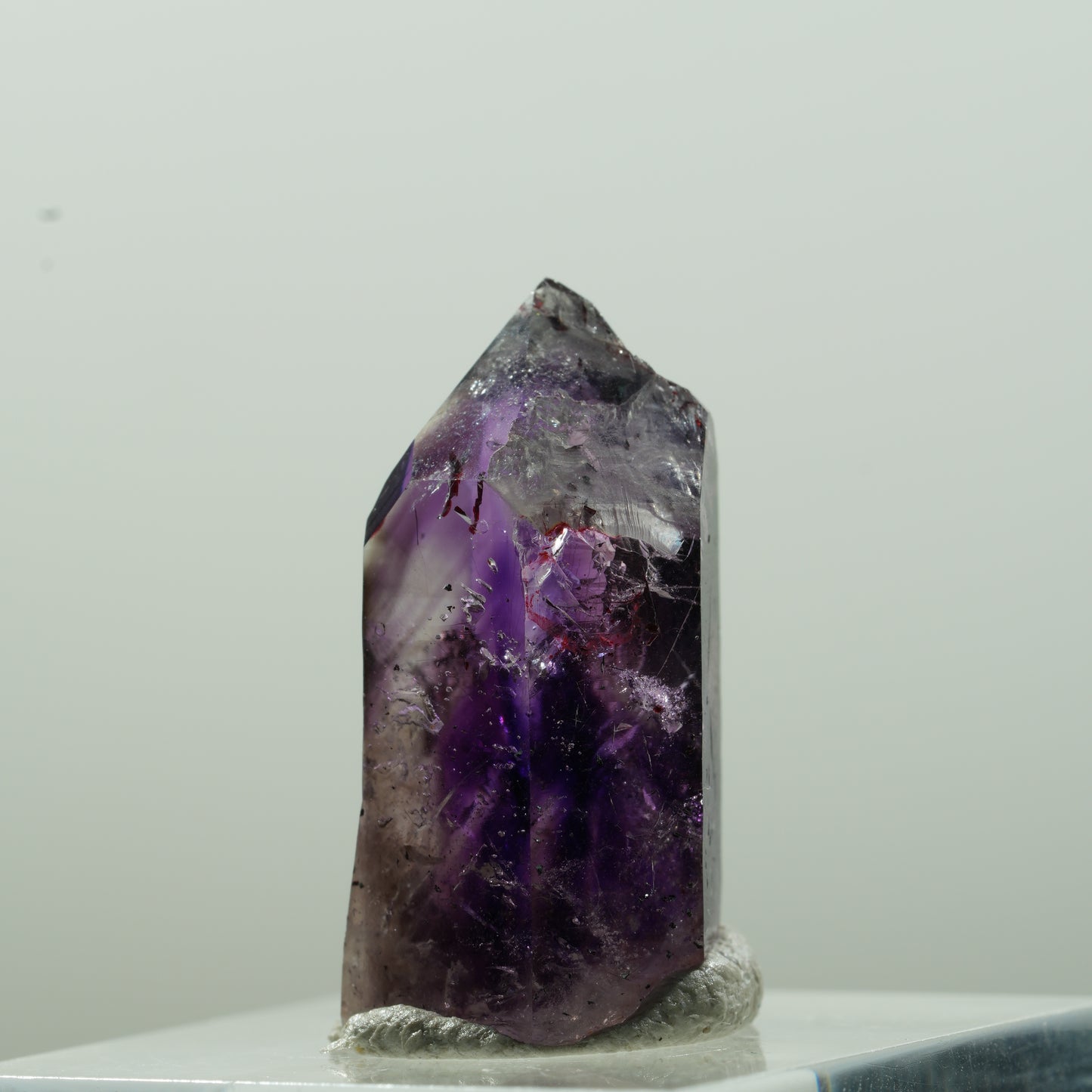 Enhydro Harlekin Phantom Amethyst Spitze, 1x Blase Goboboseb, Namibia 26*14*11mm #13631