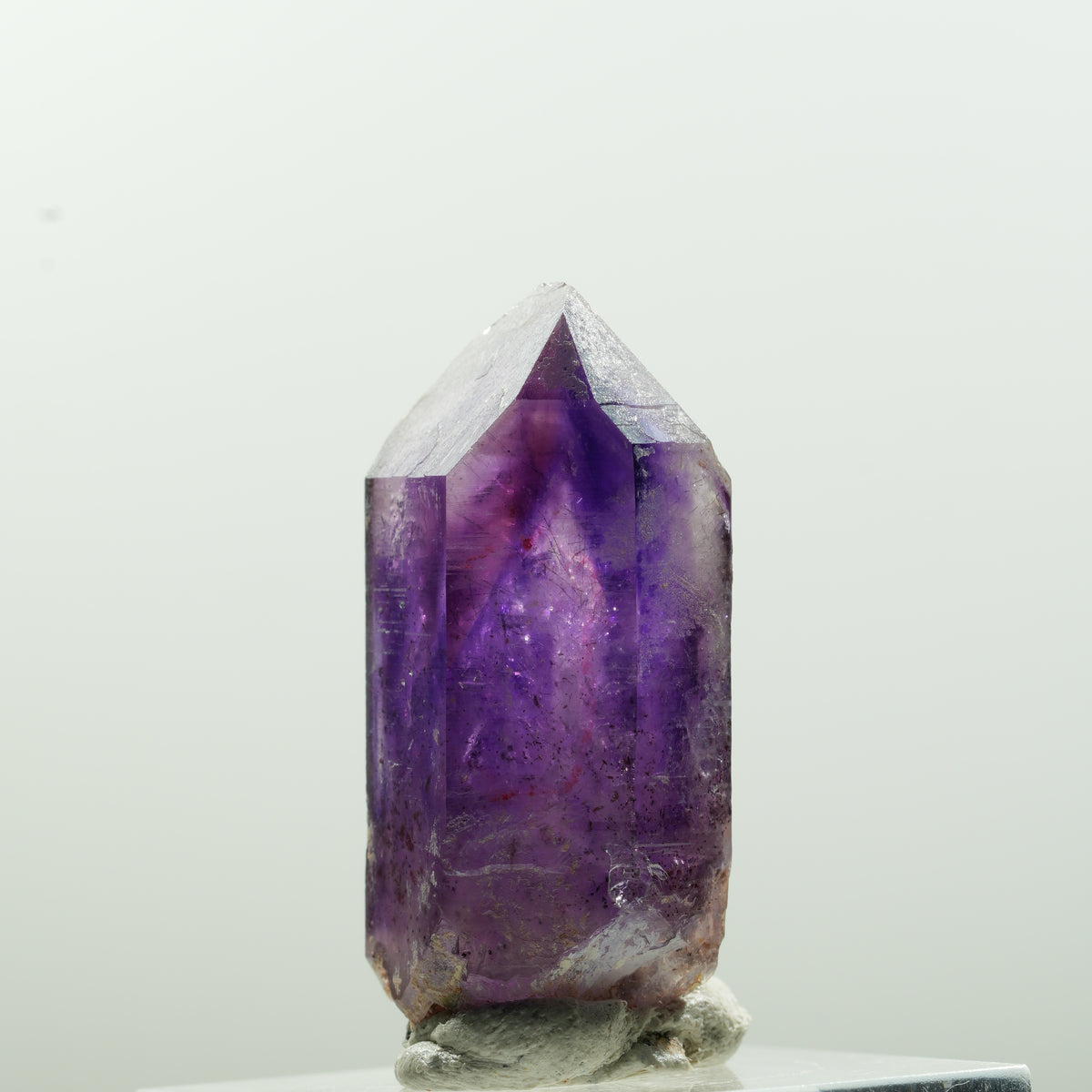Pointe d'améthyste fantôme avec squelette enhydre, 1 bulle Brandberg, Namibie 35*17*13mm #13639