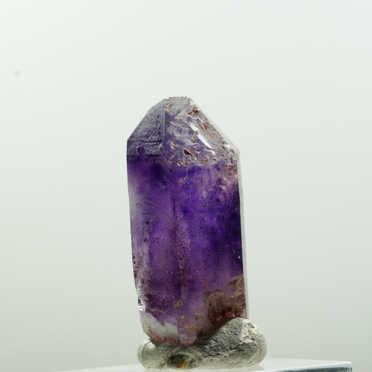 Pointe d'améthyste fantôme avec squelette enhydre, 1 bulle Brandberg, Namibie 35*17*13mm #13639