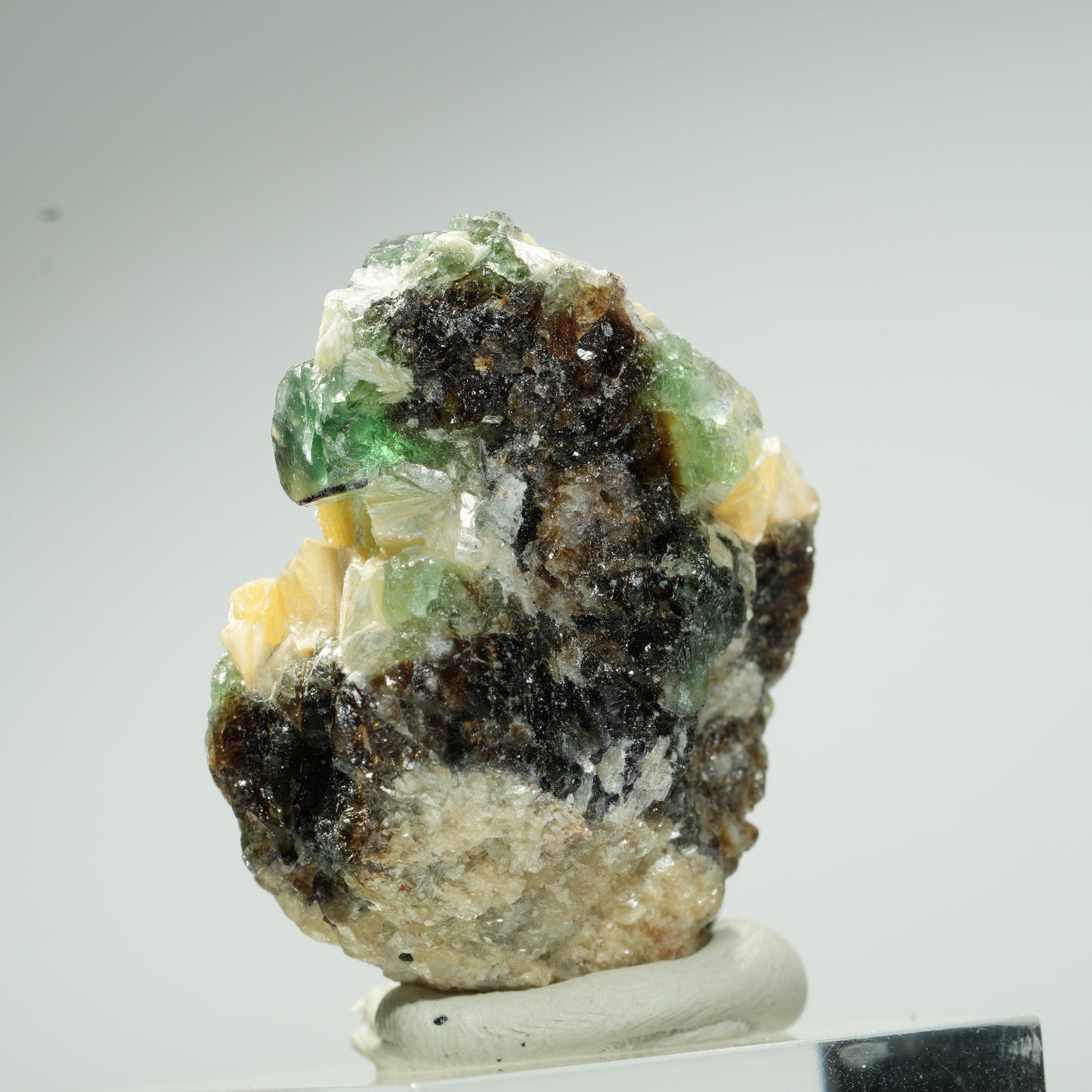 Seltene Phantom Fluorit Würfel, Muskovit Erongo, Namibia 37*27*23mm #13662