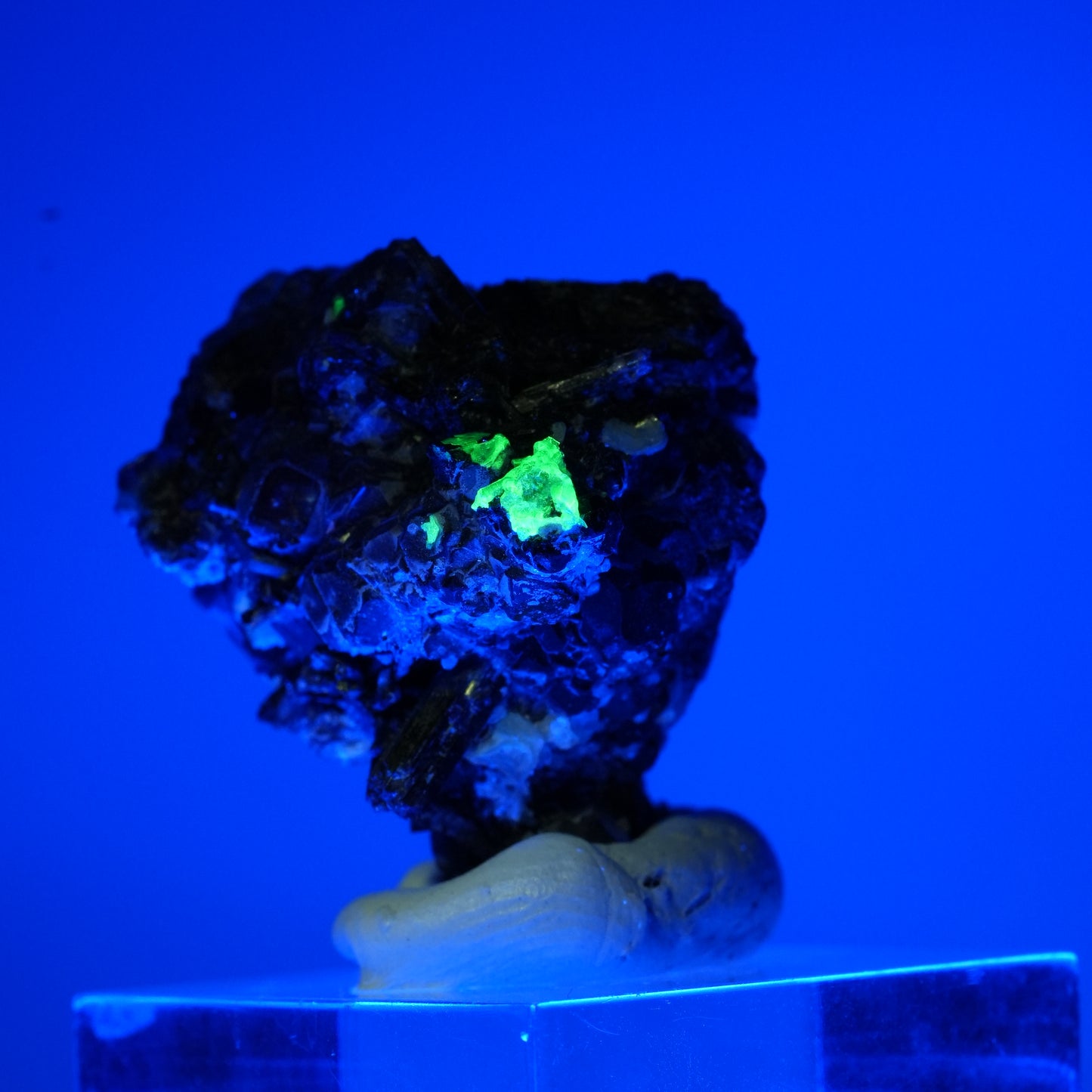 Bunte Phantom Fluorit, Schörl Turmalin, Hyalit Opal, Muskovit Erongo, Namibia 32*31*25mm #13665