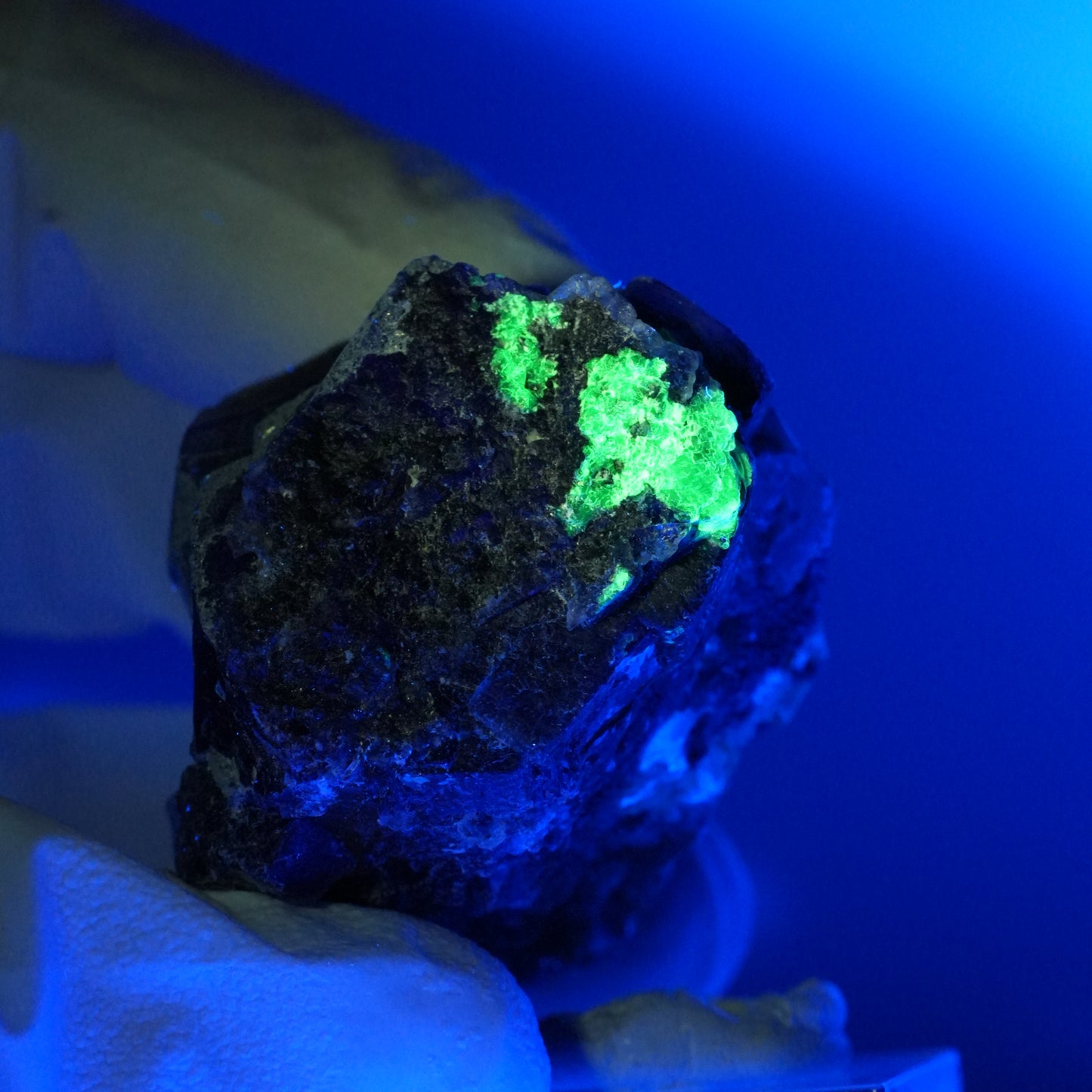 Bunte Phantom Fluorit, Schörl Turmalin, Hyalit Opal, Muskovit Erongo, Namibia 47*36*28mm #13667