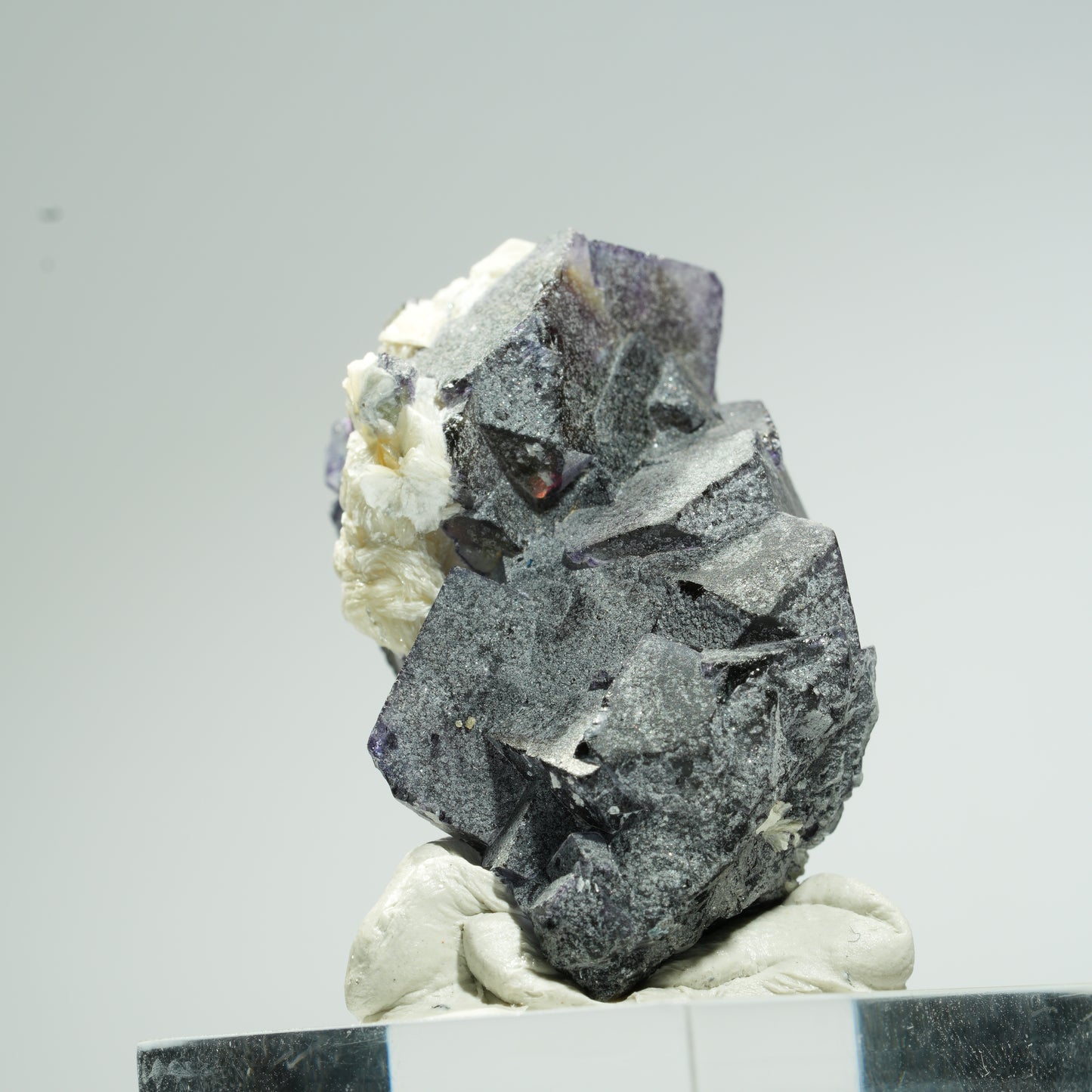 Bunte Phantom Fluorit Würfel, Muskovit Stufe Erongo, Namibia 36*24*22mm #13668