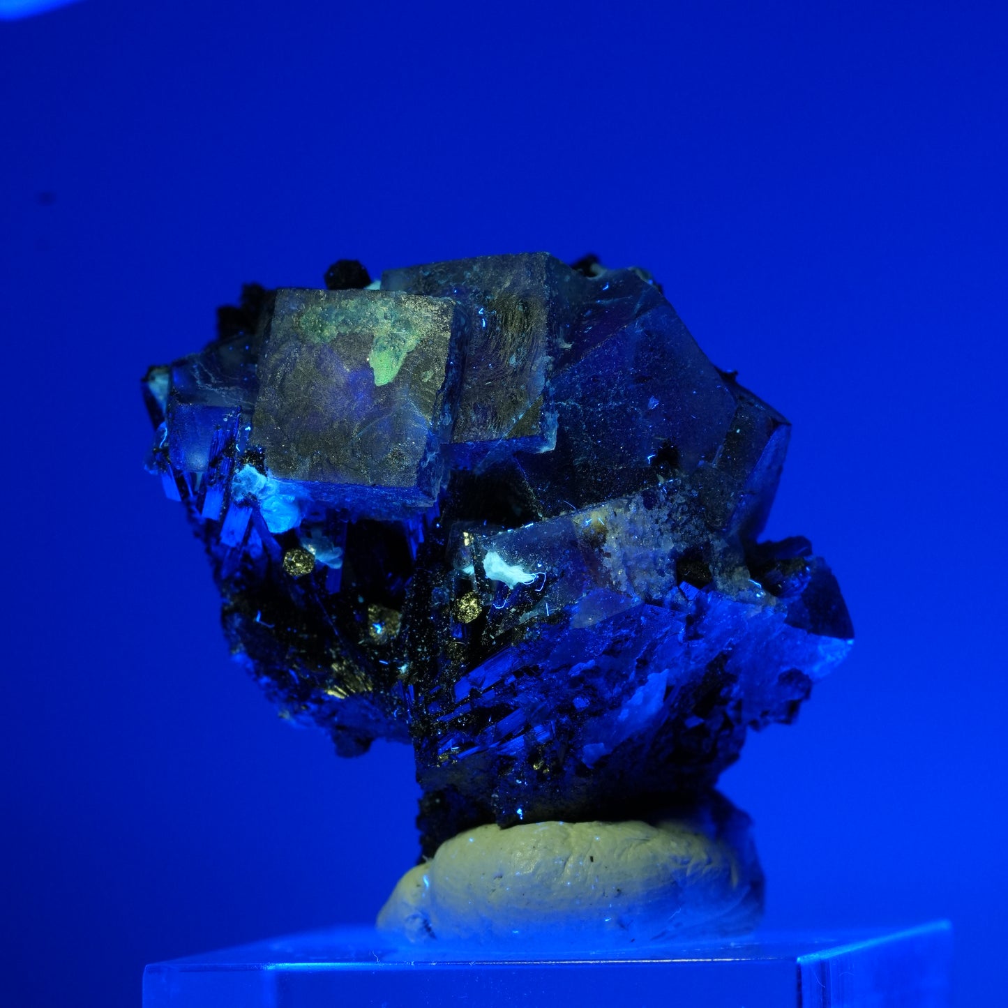 Bunte Phantom Fluorit Würfel, Schörl Turmalin, Muskovit Erongo, Namibia 33*31*28mm #13669