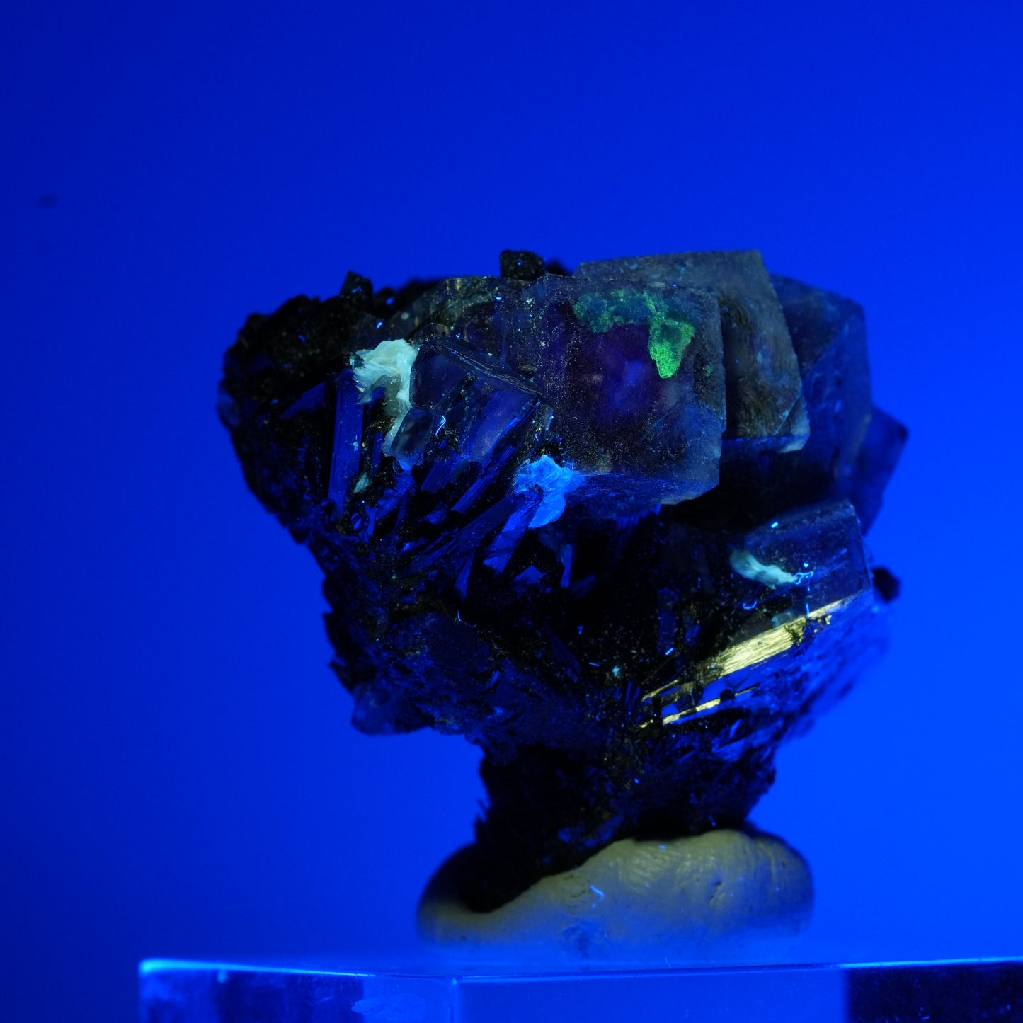 Bunte Phantom Fluorit Würfel, Schörl Turmalin, Muskovit Erongo, Namibia 33*31*28mm #13669