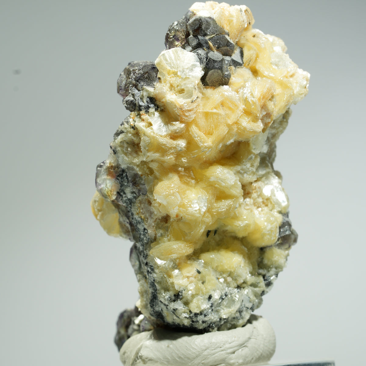 Bunte Phantom Fluorit Würfel, Schörl Turmalin, Muskovit Erongo, Namibia 55*29*24mm #13674