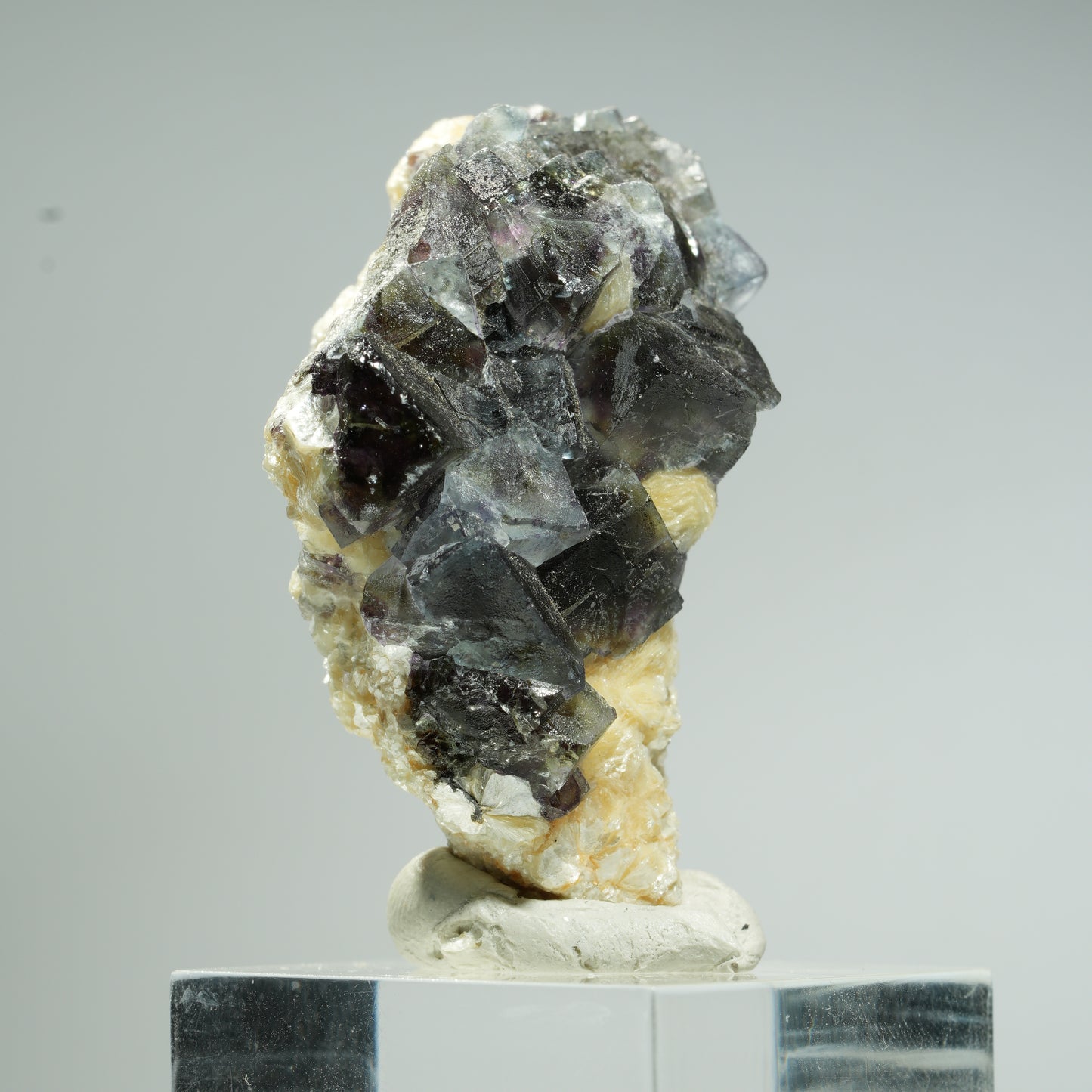 Bunte Phantom Fluorit Würfel, Muskovit Stufe Erongo, Namibia 45*28*25mm #13677