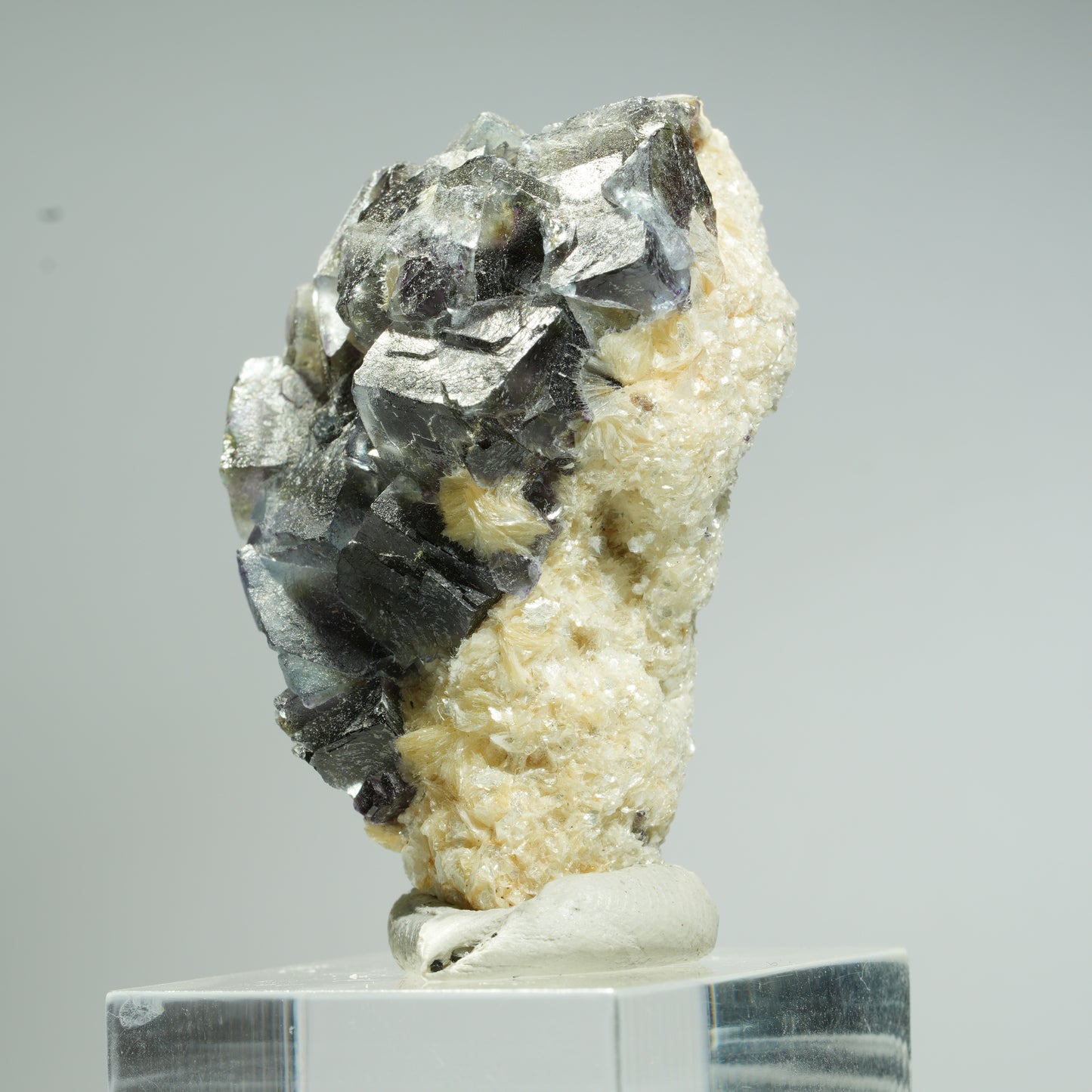 Bunte Phantom Fluorit Würfel, Muskovit Stufe Erongo, Namibia 45*28*25mm #13677