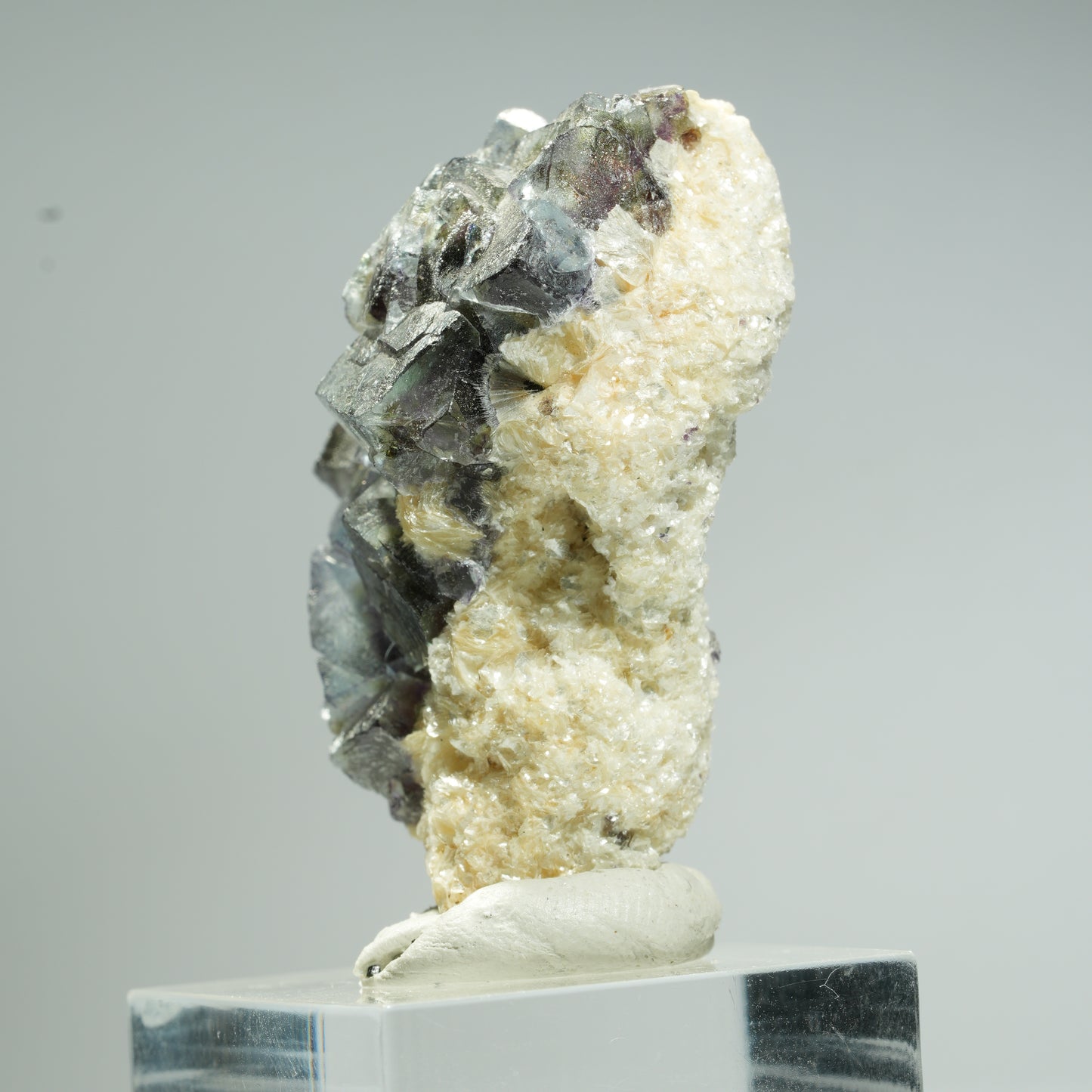 Bunte Phantom Fluorit Würfel, Muskovit Stufe Erongo, Namibia 45*28*25mm #13677