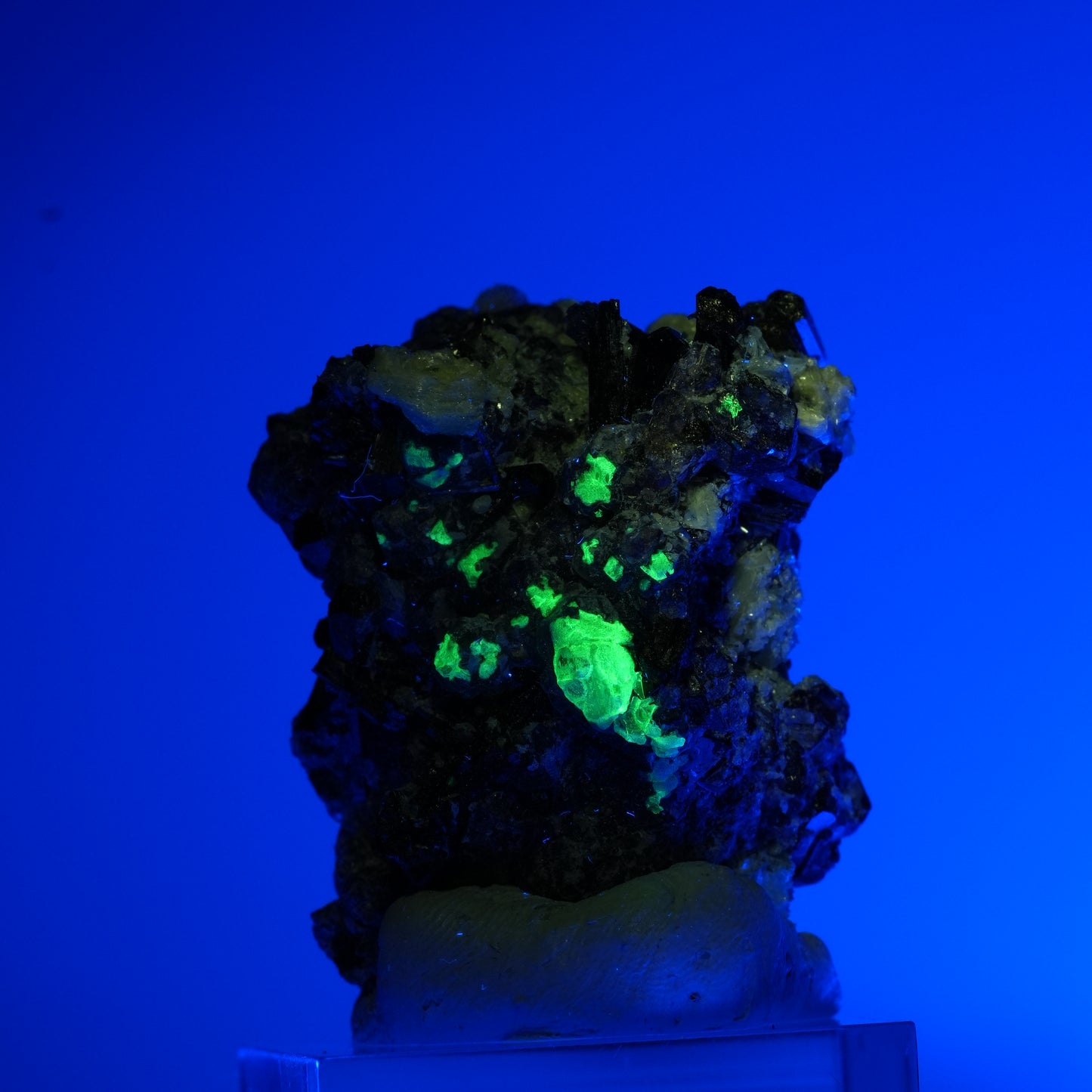 Bunte Phantom Fluorit, Schörl Turmalin, Hyalit Opal, Muskovit Erongo, Namibia 37*36*29mm #13684