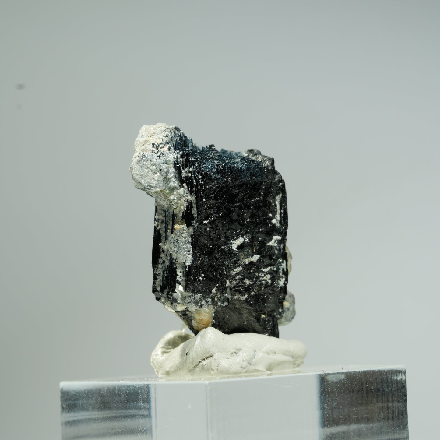 Phantom Fluorit Würfel, Schörl Turmalin, Muskovit Stufe Erongo, Namibia 32*19*16mm #13686