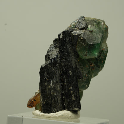 Phantom Fluorit hexagonal, Schörl Turmalin Stufe Erongo, Namibia 41*25*23mm #13697