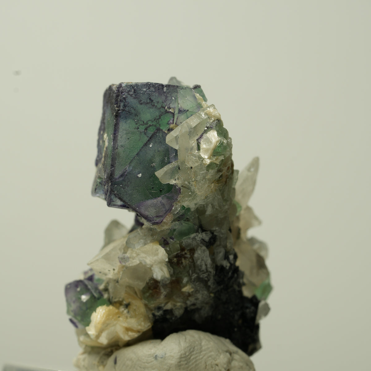 Phantom Fluorit, Schörl Turmalin, Muskovit, Rauchquarz Stufe Erongo, Namibia 35*25*22mm #13714