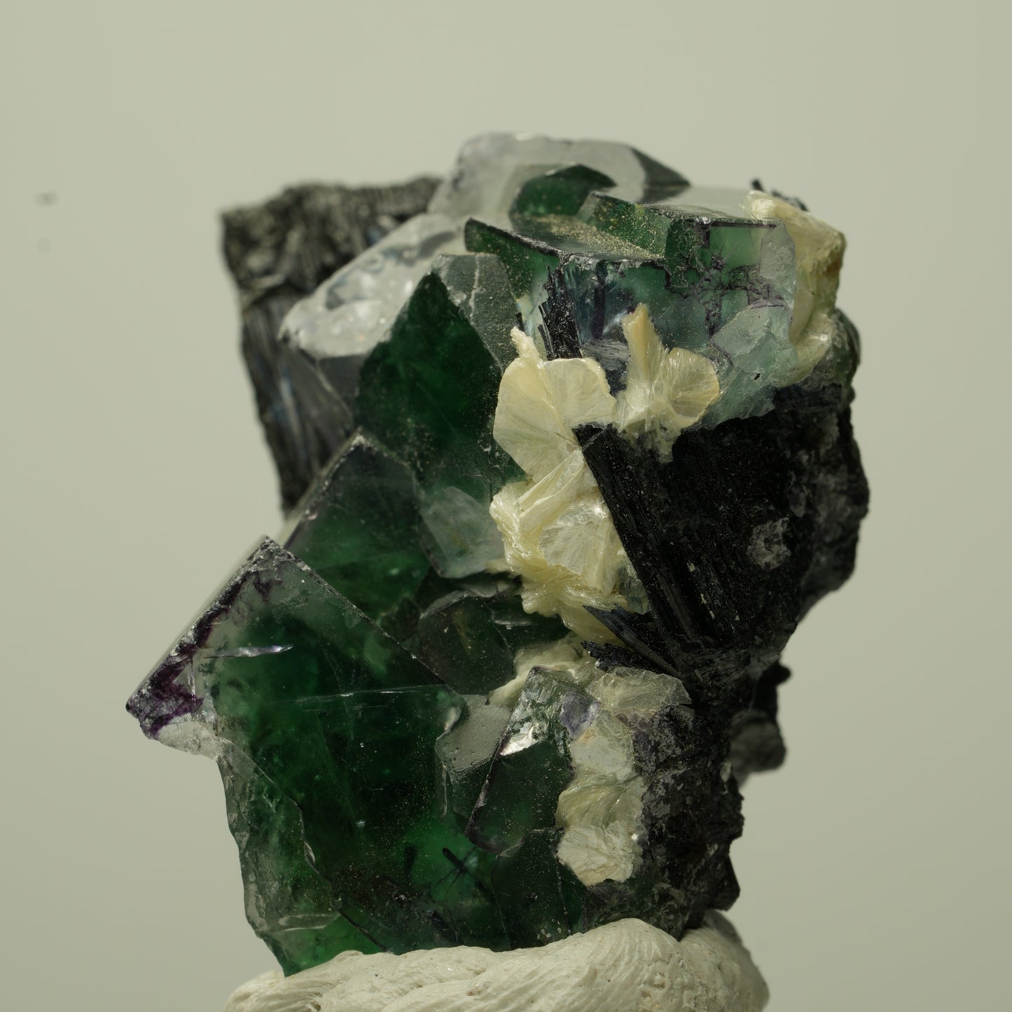 Phantom Fluorit Würfel, Schörl Turmalin, Muskovit Erongo, Namibia 35*32*28mm #13719