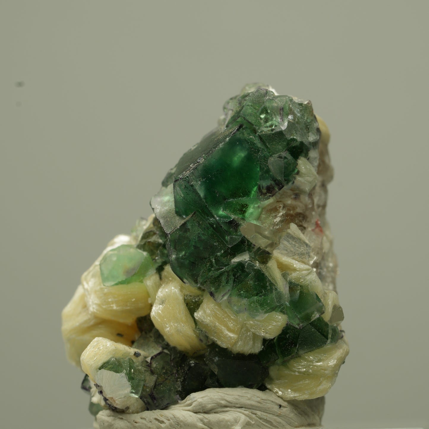 Phantom Fluorit Würfel, Schörl Turmalin, Muskovit Erongo, Namibia 30*24*23mm #13722