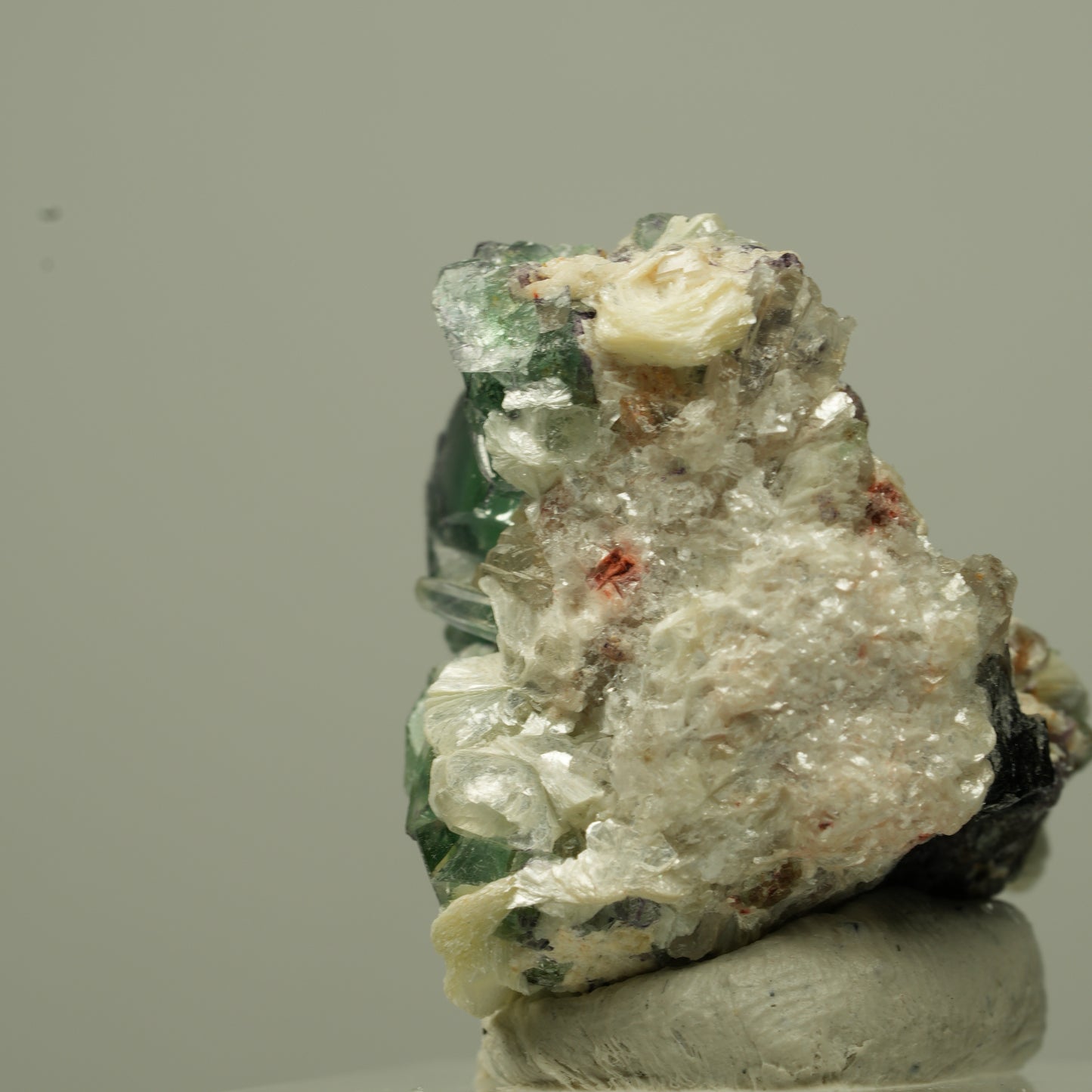 Phantom Fluorit Würfel, Schörl Turmalin, Muskovit Erongo, Namibia 30*24*23mm #13722
