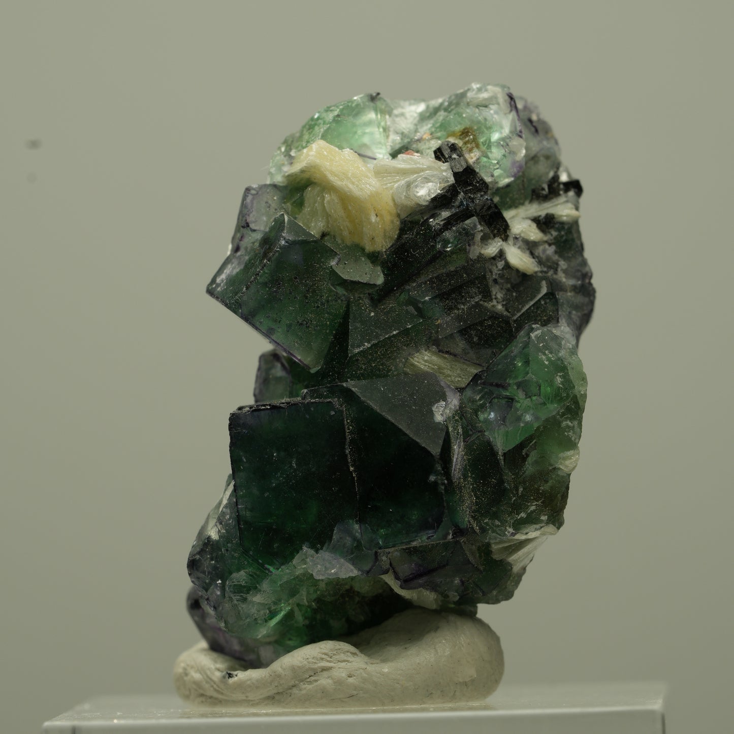Phantom Fluorit Würfel, Schörl Turmalin, Muskovit Erongo, Namibia 31*21*19mm #13726