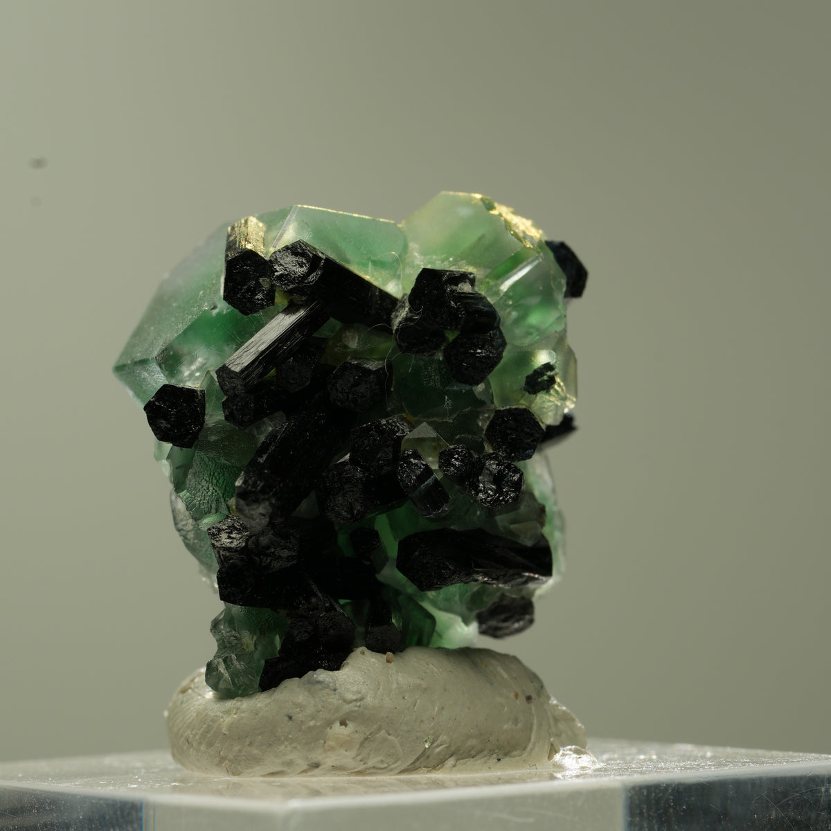 Phantom Fluorit hexagonal, Schörl Turmalin Stufe Erongo, Namibia 23*22*18mm #13740