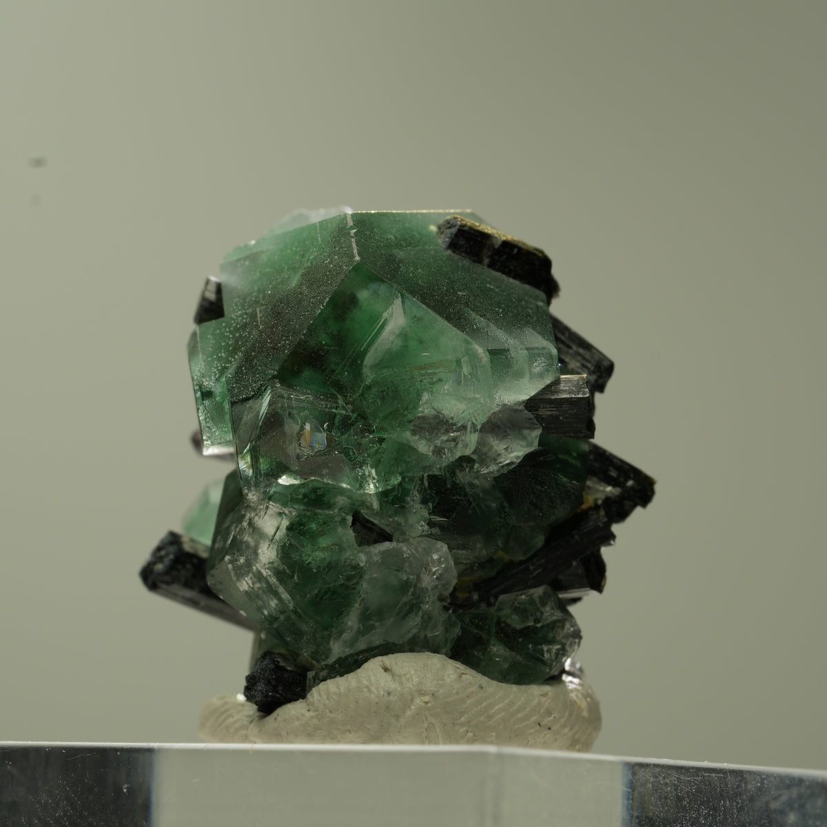 Phantom Fluorit hexagonal, Schörl Turmalin Stufe Erongo, Namibia 23*22*18mm #13740