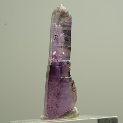 Quartz fantôme d'améthyste rare avec pointe de sceptre de fer Brandberg, Namibie 20*7*5mm #13743