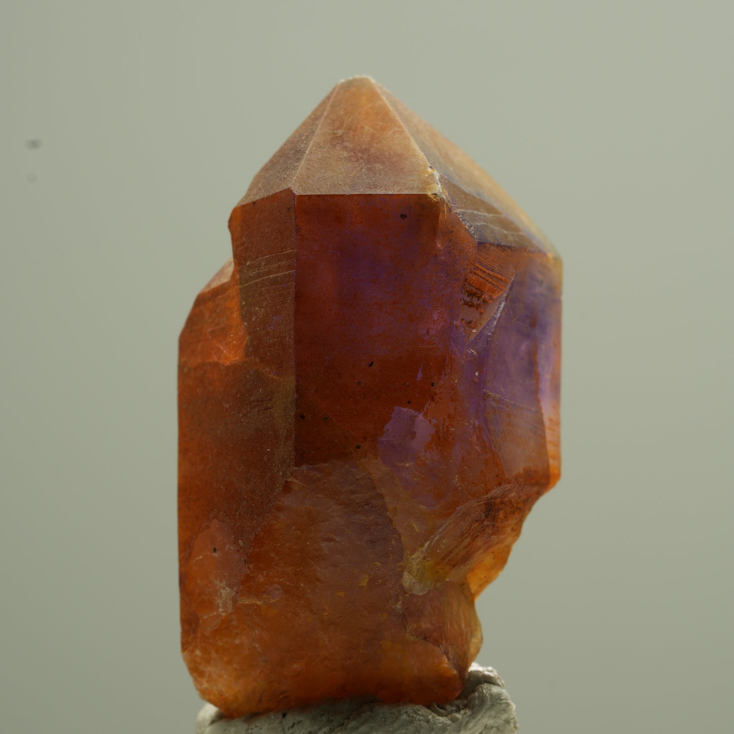 Seltene Phantom Amethyst mit Eisen Spitze Goboboseb, Namibia 35*19*15mm #13748