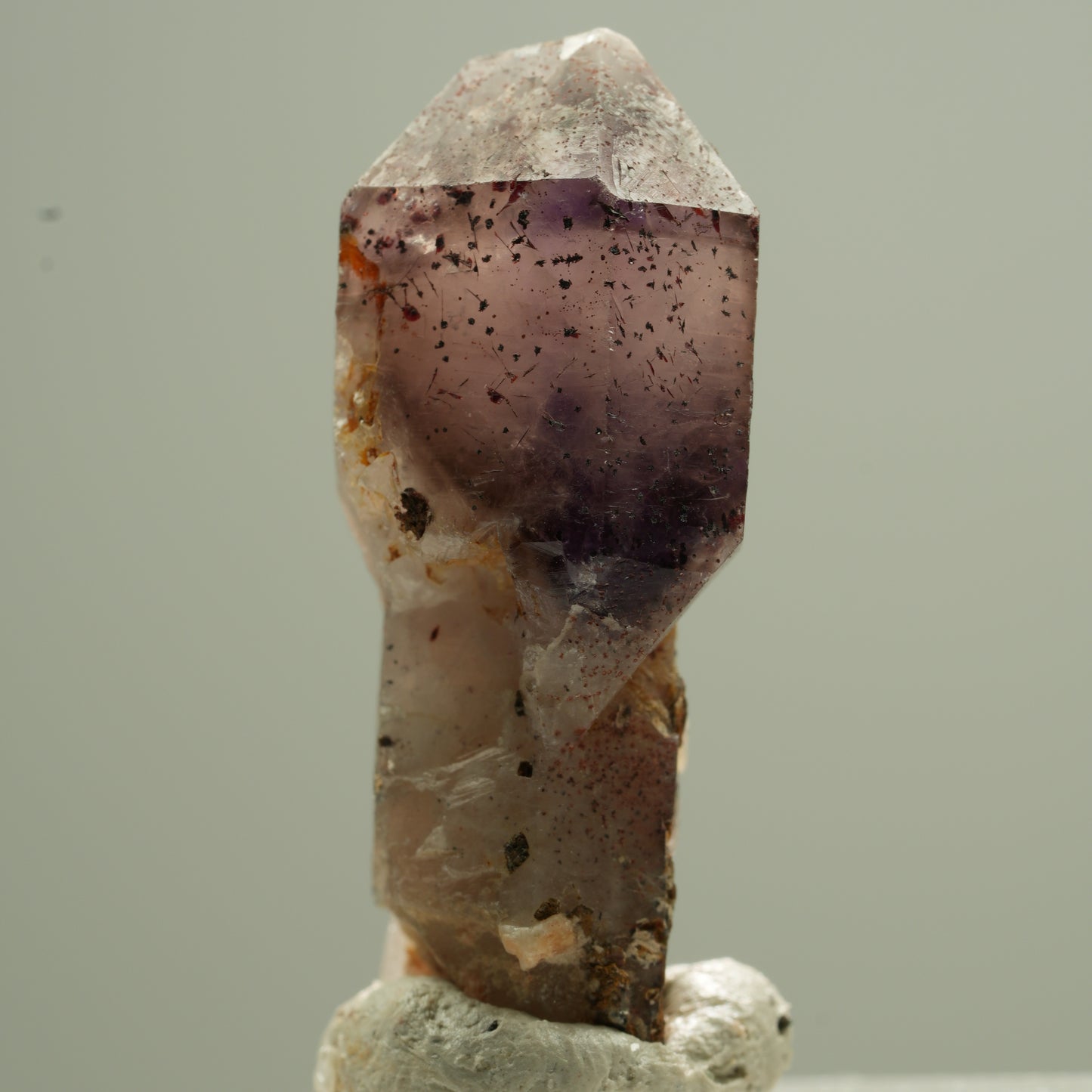 Seltene Phantom Amethyst Zepter mit Eisen Spitze Goboboseb, Namibia 35*17*13mm #13753