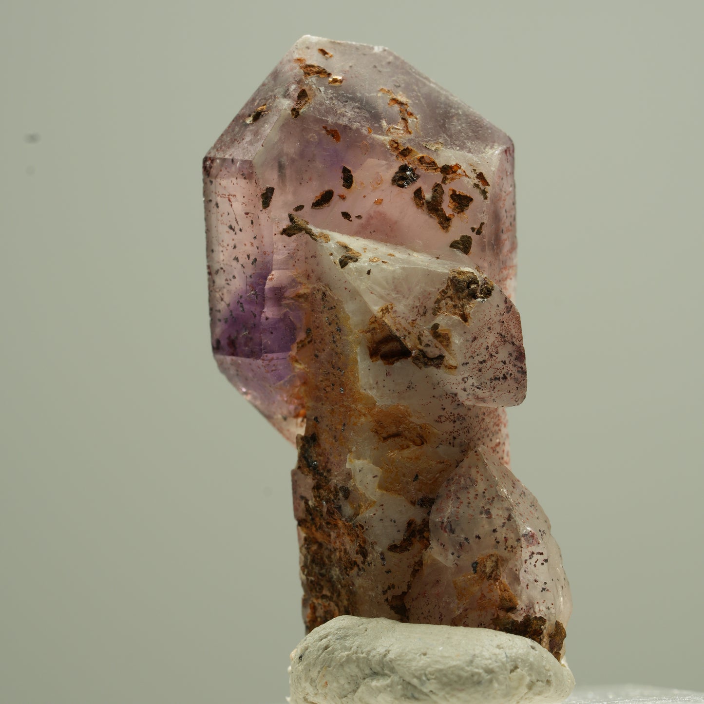 Seltene Phantom Amethyst Zepter mit Eisen Spitze Goboboseb, Namibia 35*17*13mm #13753