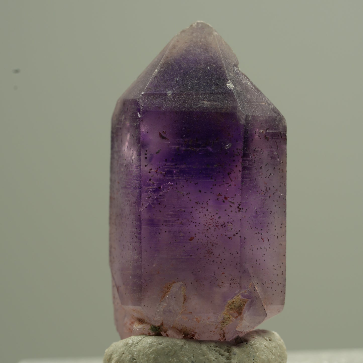 Seltene Phantom Amethyst Spitze Goboboseb, Namibia 25*12*9mm #13758