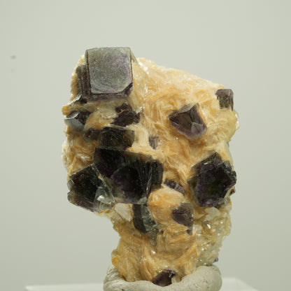Bunte Phantom Fluorit Würfel, Muskovit Stufe Erongo, Namibia 33*24*20mm #13790