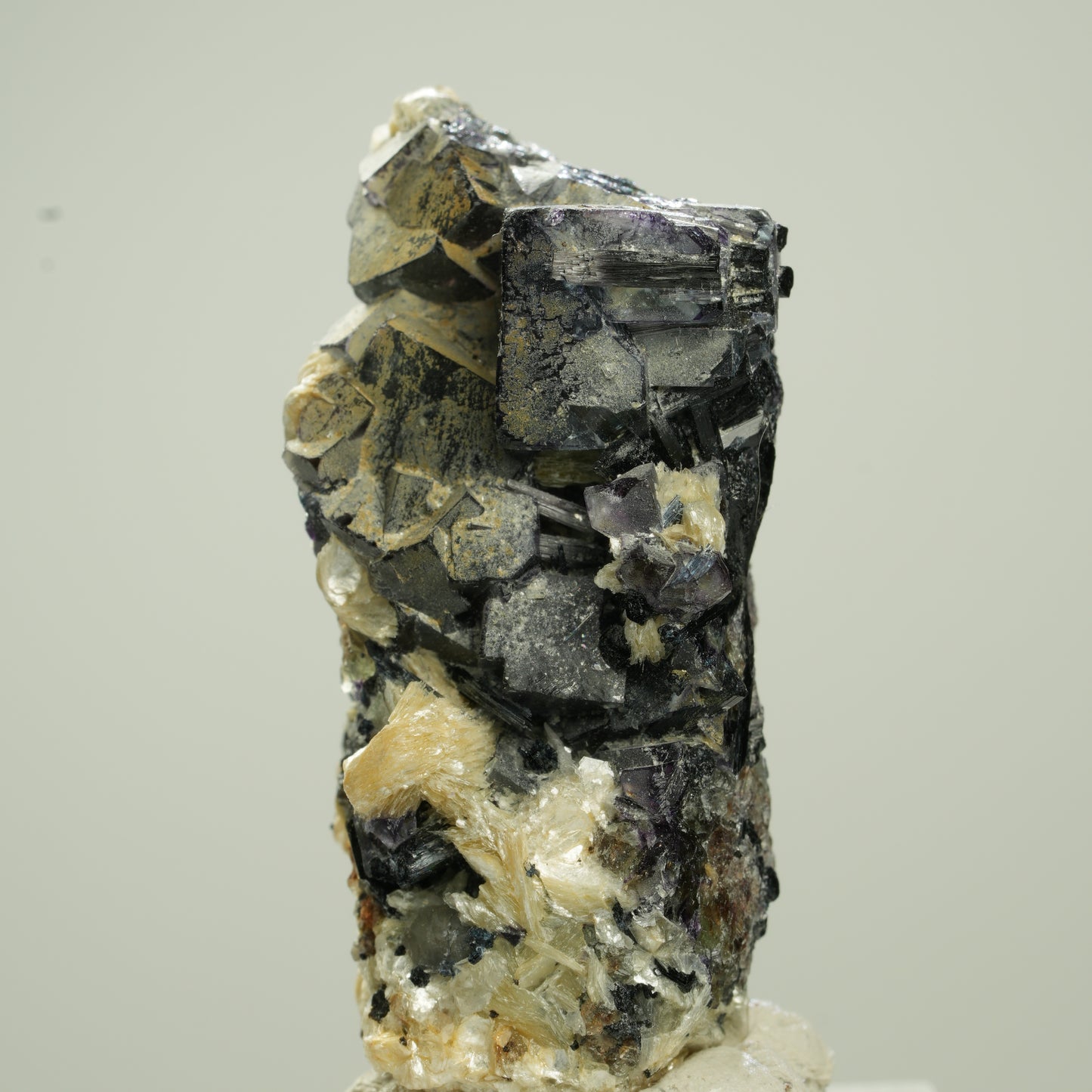 Bunte Phantom Fluorit Würfel, Schörl Turmalin, Muskovit Erongo, Namibia 40*25*19mm #13792