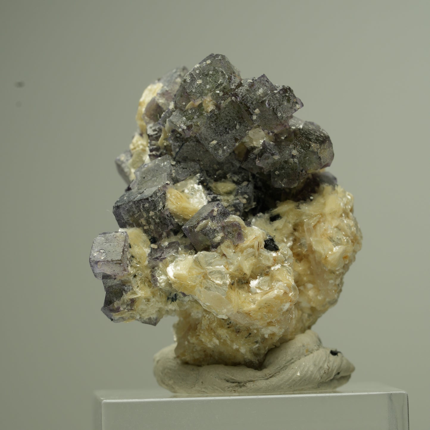 Bunte Phantom Fluorit Würfel, Schörl Turmalin, Muskovit Erongo, Namibia 28*26*21mm #13796