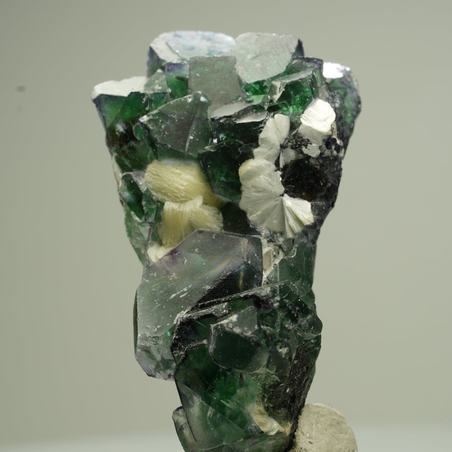 Klare Phantom Fluorit Würfel, Muskovit Stufe Erongo, Namibia 50*28*21mm #13820