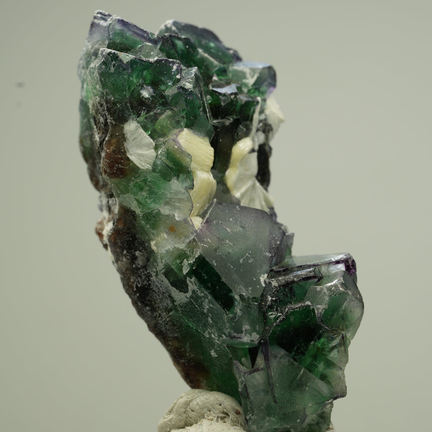Klare Phantom Fluorit Würfel, Muskovit Stufe Erongo, Namibia 50*28*21mm #13820