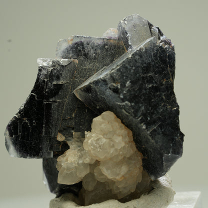 Seltene Phantom Fluorit Würfel mit Quarz Stufe, lila Erongo, Namibia 39*34*24mm #13827
