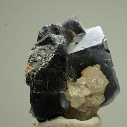 Seltene Phantom Fluorit Würfel mit Quarz Stufe, lila Erongo, Namibia 39*34*24mm #13827