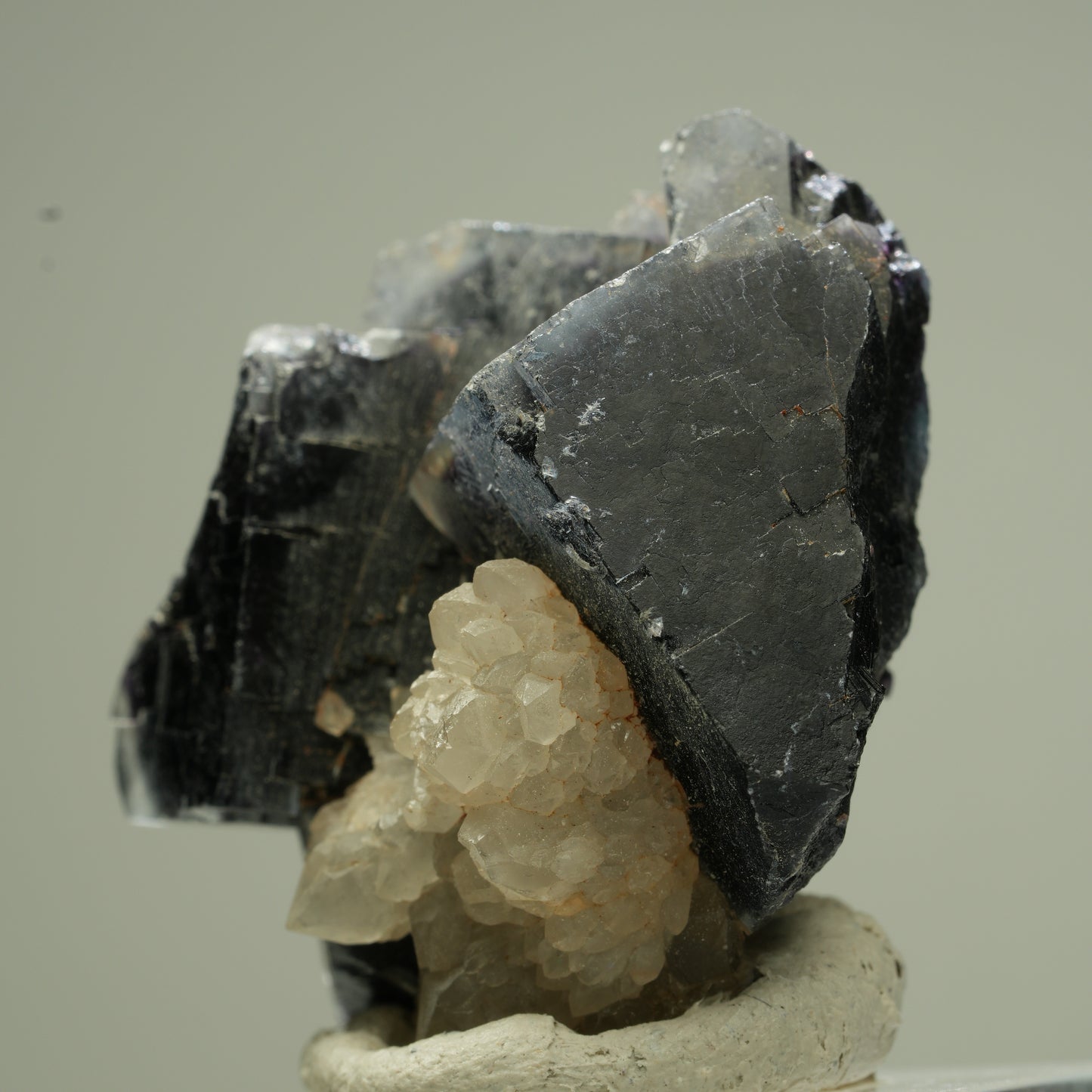 Seltene Phantom Fluorit Würfel mit Quarz Stufe, lila Erongo, Namibia 39*34*24mm #13827