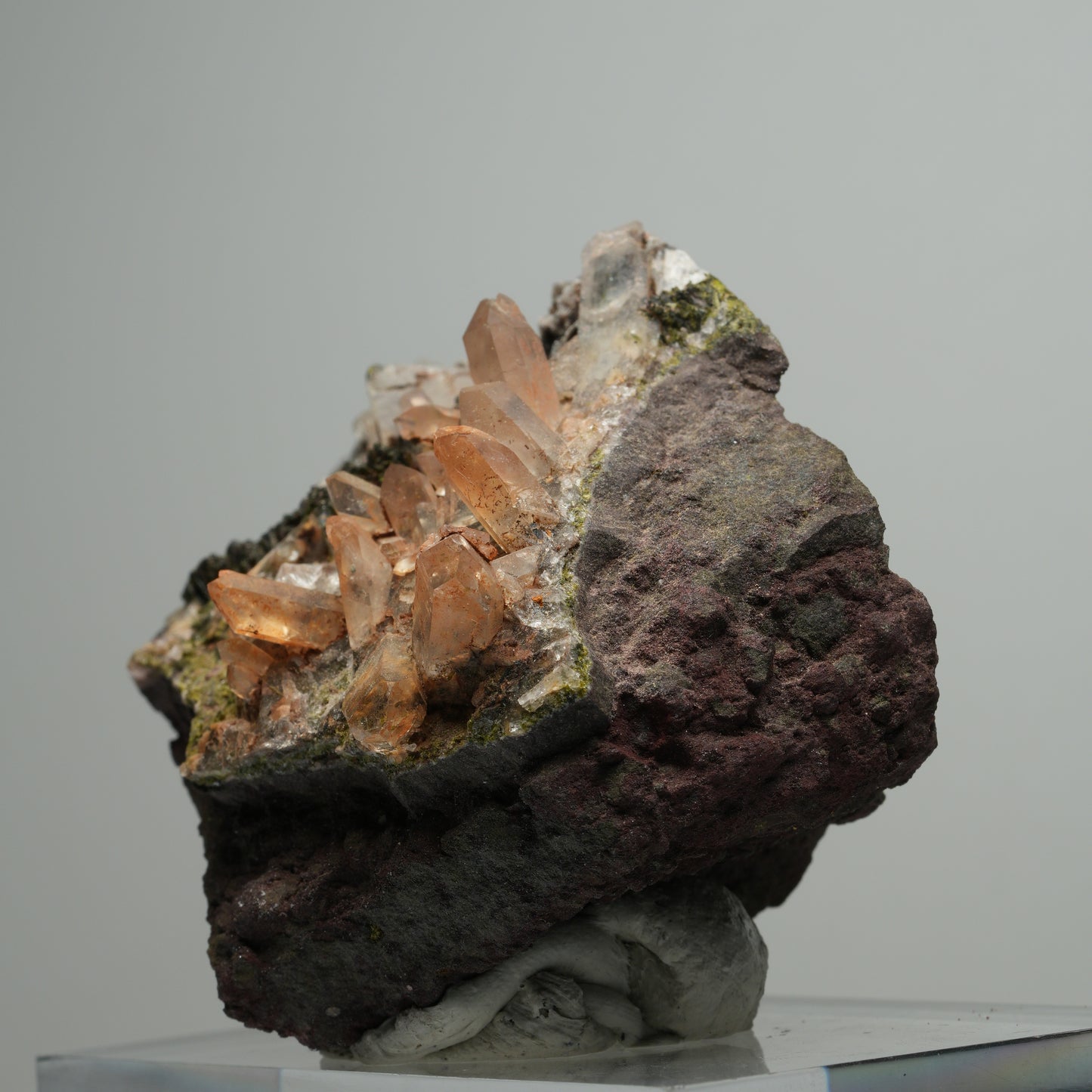 Seltene Rauchquarz, Hämatit, Epidot, Eisen Stufe Goboboseb, Namibia 79*66*47mm #13908