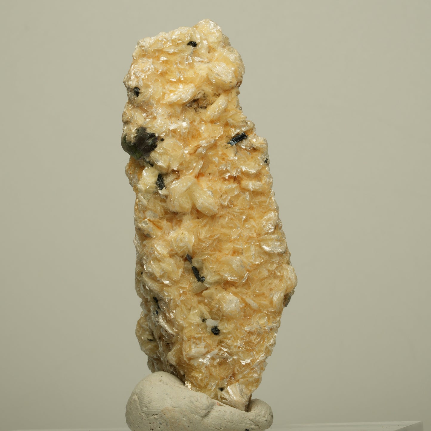 Phantom Fluorit Würfel, Schörl Turmalin, Muskovit Erongo, Namibia 74*29*26mm #13933