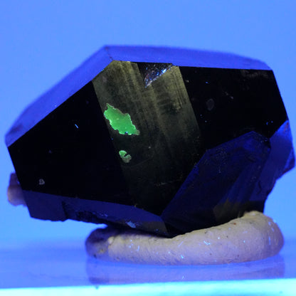 Symmetrischer Schörl Turmalin mit Hyalit Opal Erongo, Namibia 41*32*21mm #13936