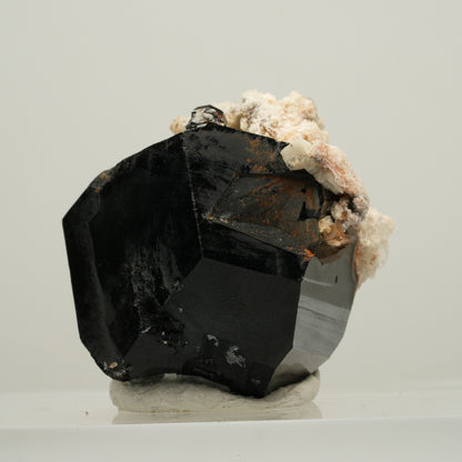 Symm. Schörl Turmalin mit Hyalit, Rauchquarz, Orthoklas Erongo, Namibia 42*33*31mm #13937