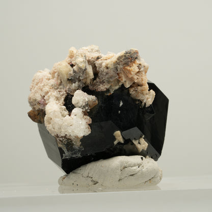 Symm. Schörl Turmalin mit Hyalit, Rauchquarz, Orthoklas Erongo, Namibia 42*33*31mm #13937